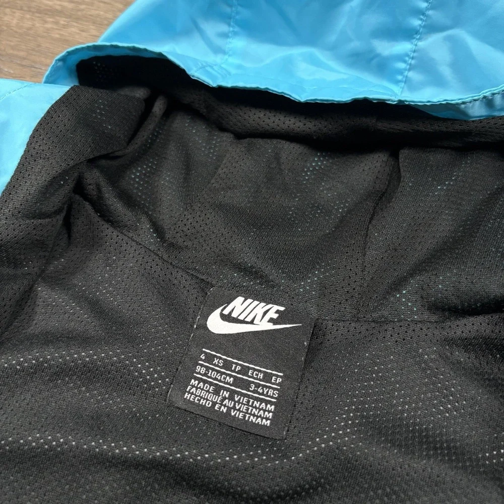 Nike kids hooded